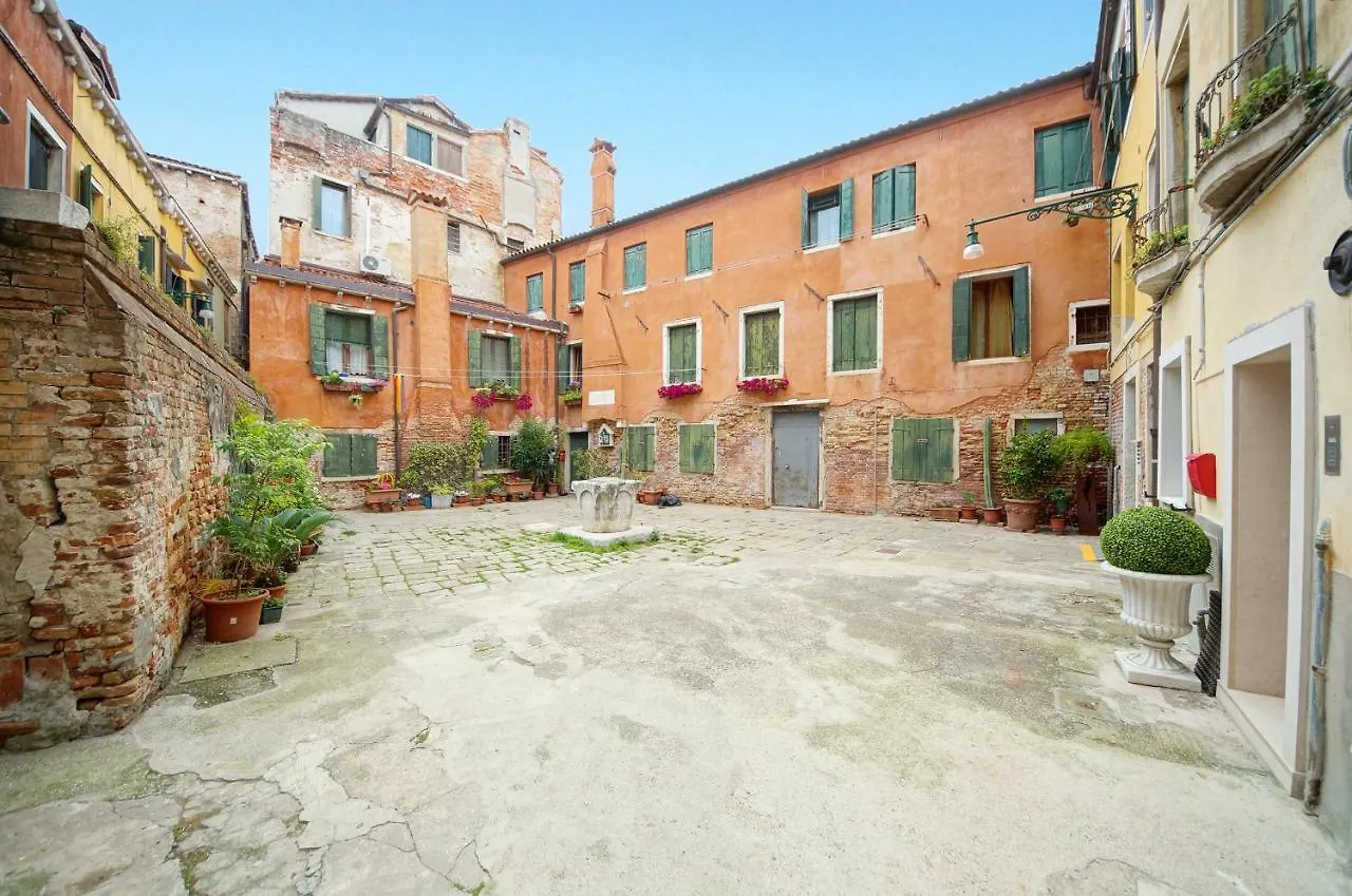 Corte Rota Terrace San Marco Venice Apartment