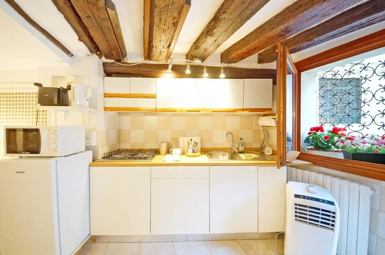 Corte Rota Terrace San Marco Venice Apartment